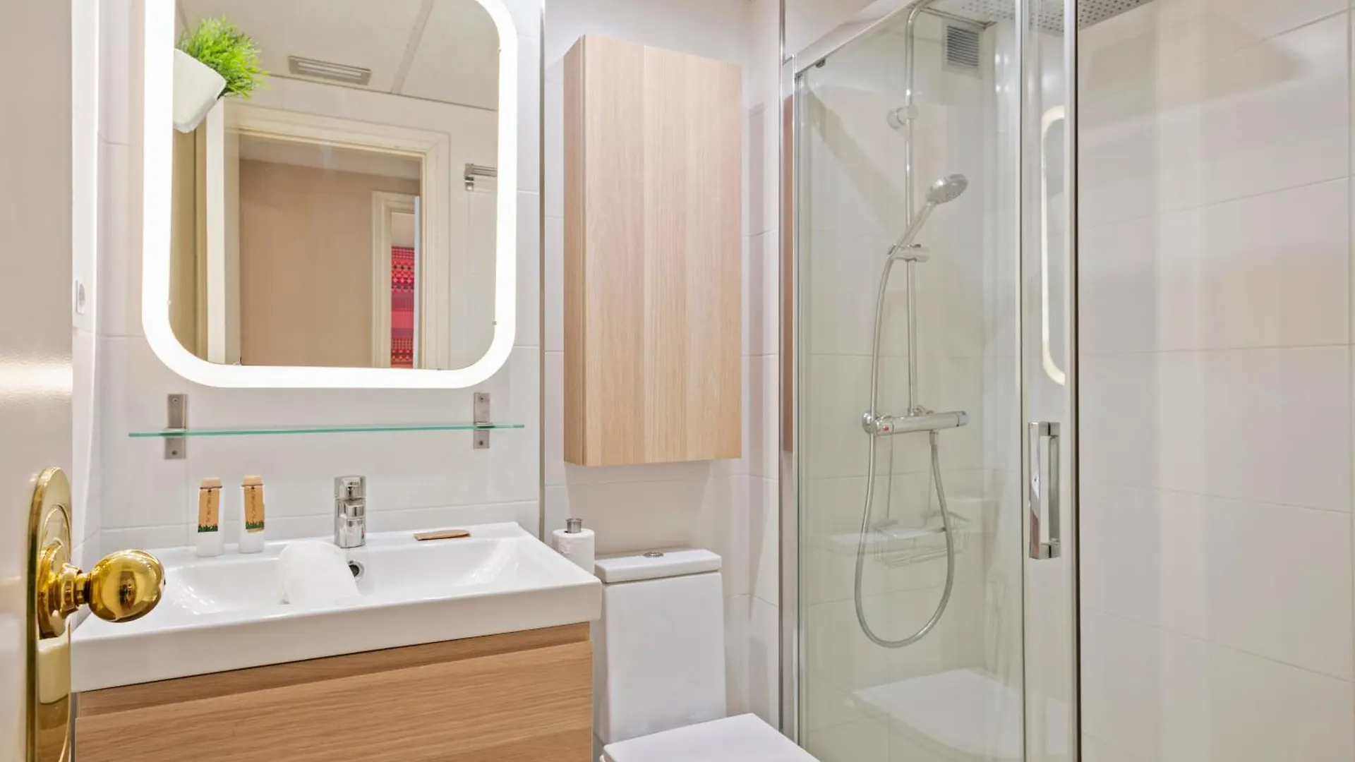 דירות ברצלונה Click&Flat Charming Riera